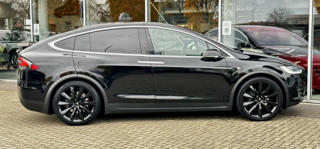 2017 Tesla Model X 525 PS Allradantrieb 4WD SUV 75d 75X Fotos
