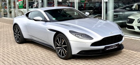 Aston Martin DB11 V8 Coupé 2018 20000 km silber 510 PS Fotos