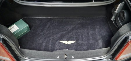 Vanquish V12 Aston Martin Fotos