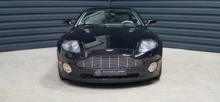 Vanquish V12 Aston Martin Fotos