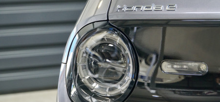 Elektrofahrzeug Honda e Advance Fotos