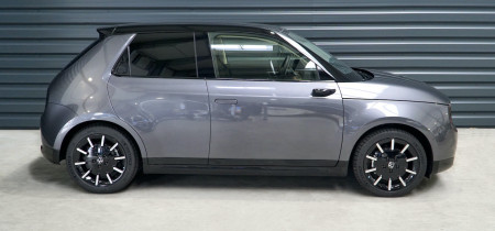 Elektrofahrzeug Honda e Advance Fotos
