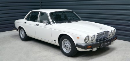 5.3 Sovereign H.E. Jaguar XJ12 Fotos