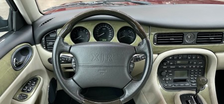 Jaguar XJR 4.0 V8 Supercharged X308 Fotos