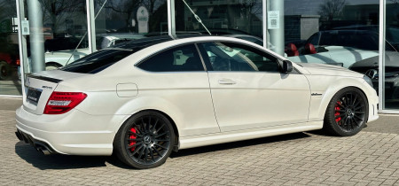 Mercedes-Benz C 63 AMG W204 Performance Package Plus 2012 Fotos