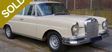 W111 230 S Mercedes Benz Fotos