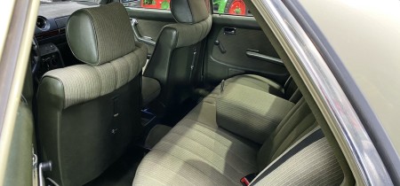W123 Limousine Mercedes-Benz Fotos