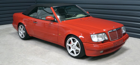 in rot Mercedes-Benz W124 Cabrio Fotos