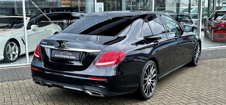 Mercedes-Benz W213 E200 AMG-Line Limousine 2018 schwarz Fotos