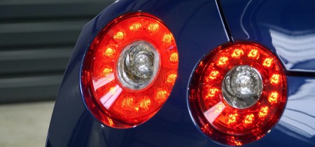 in blau Nissan GT-R 720 PS Fotos