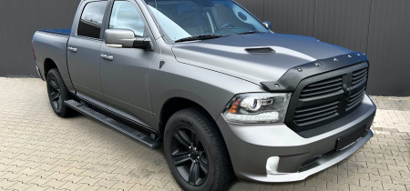RAM 1500 HEMI Sport Crew Cab Fotos