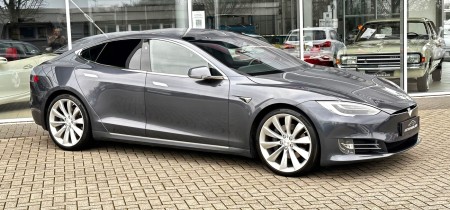 Tesla Model S 525 PS Allradantrieb 4WD 75d B19B5N Fotos